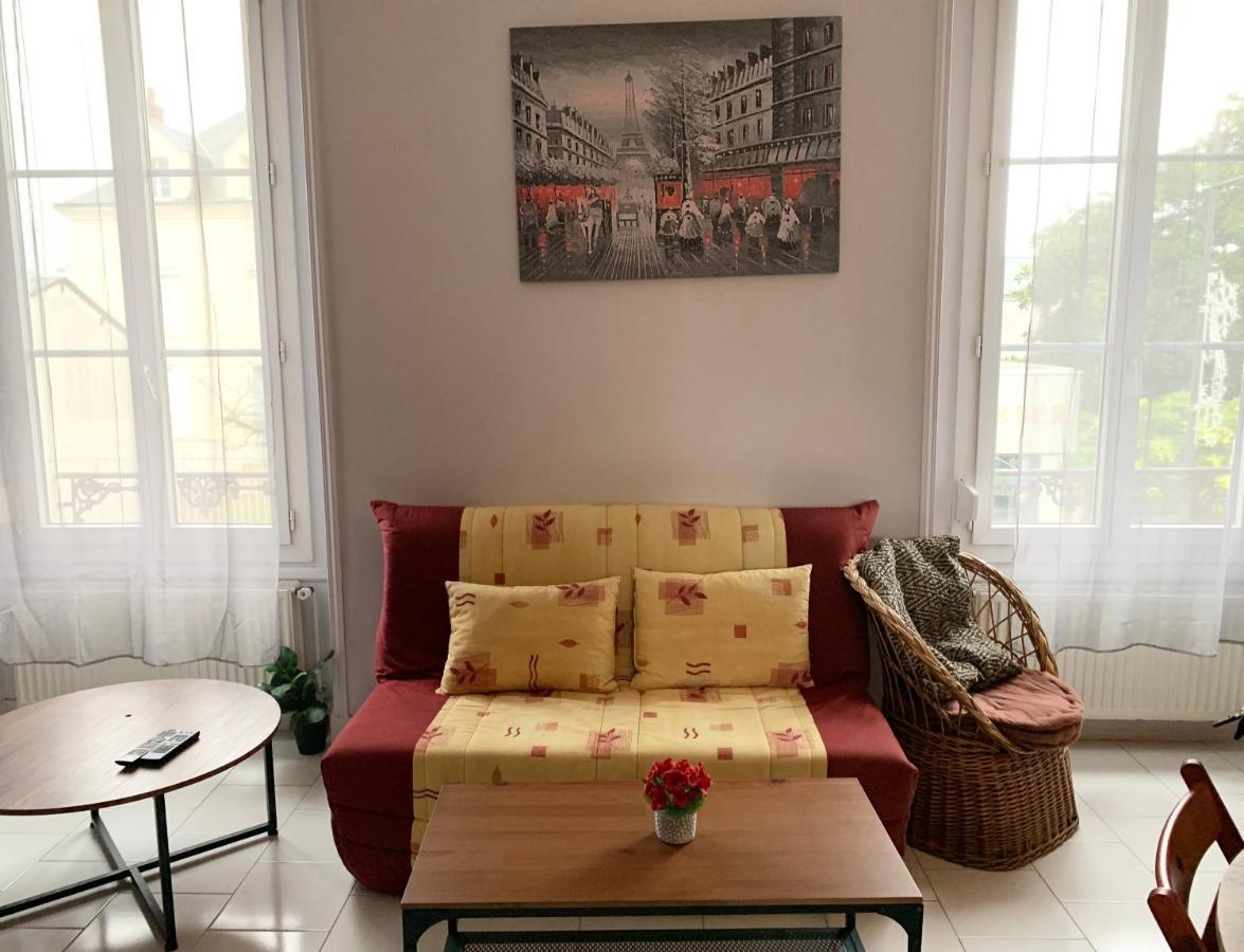 Grand Appart 9 Pers Centre Blois Parking Prive 1Voiture 10 Velos 5Min Chateau By Sweet Home Company Exterior foto